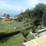 Lidovois House Apartmán