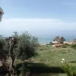 Lidovois House * بيليكاس