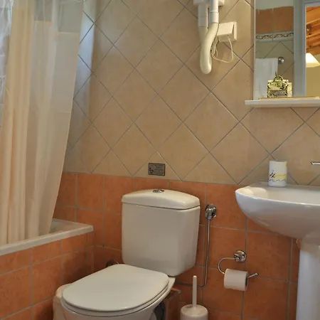 Lidovois House アパート ペレカス