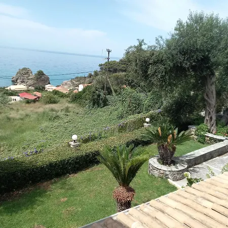 Lidovois House Apartment