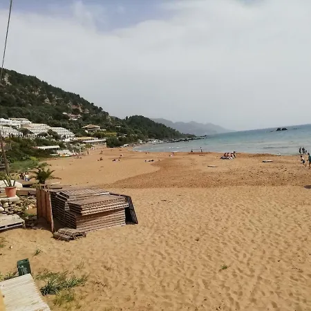 Lidovois House * ペレカス